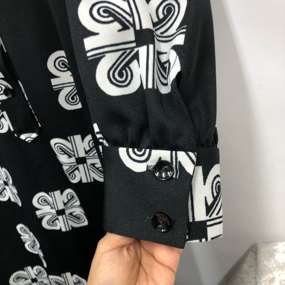 Vintage shirt dress made in California geometric black white long sleeve - Picture 3 of 16